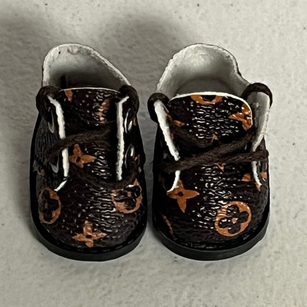 Designer Sneakers For Labubu Shoes Brown Accessories Shoe Clothing Sneaker